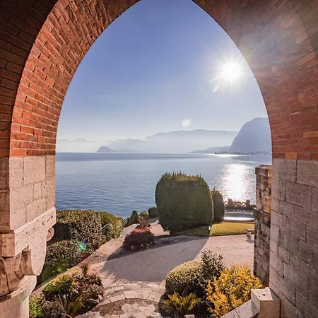 Gaeta Luxury Sleeps 8 Guests