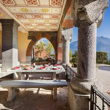 Gaeta Luxury Sleeps 8 Guests